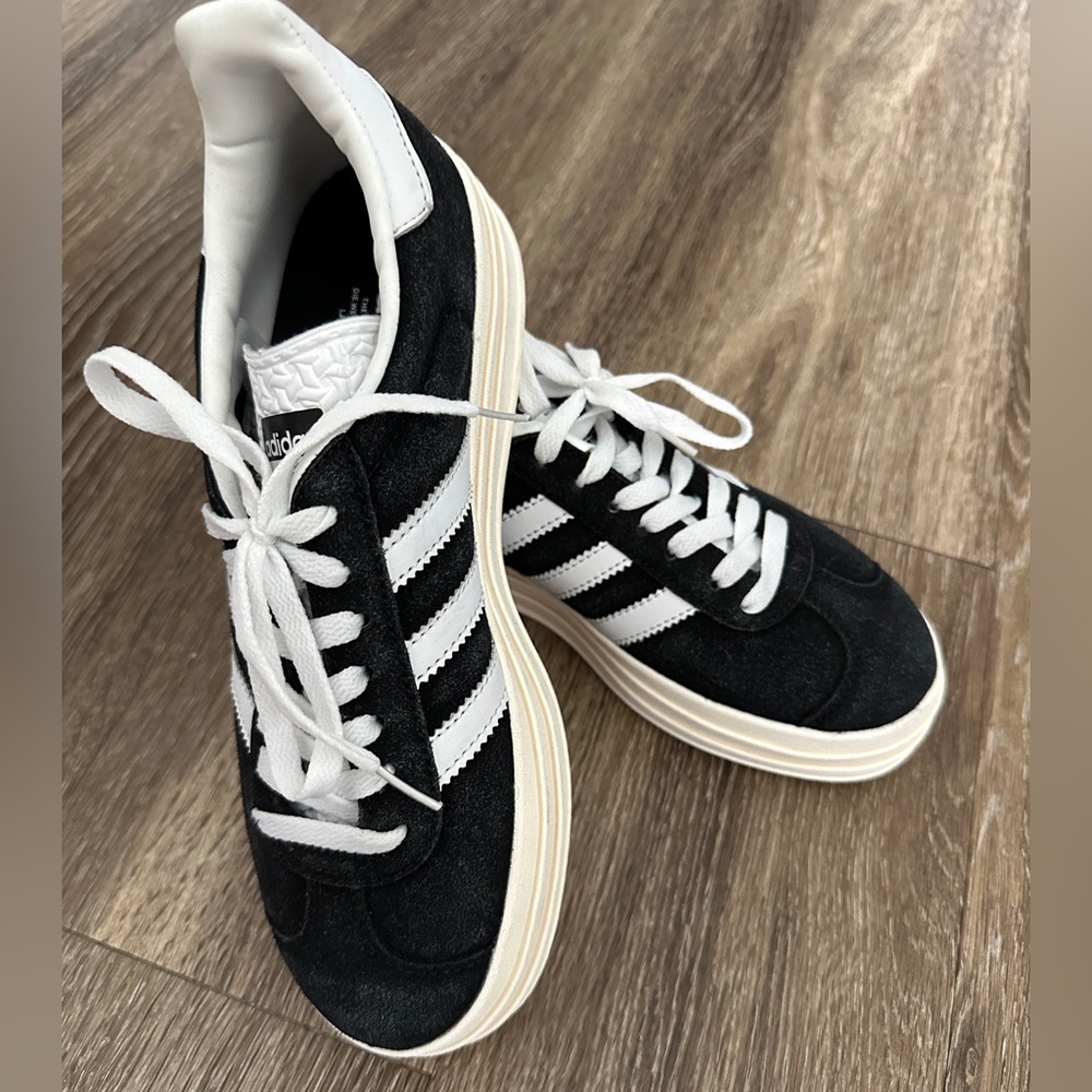 Adidas Gazelle Sneakers